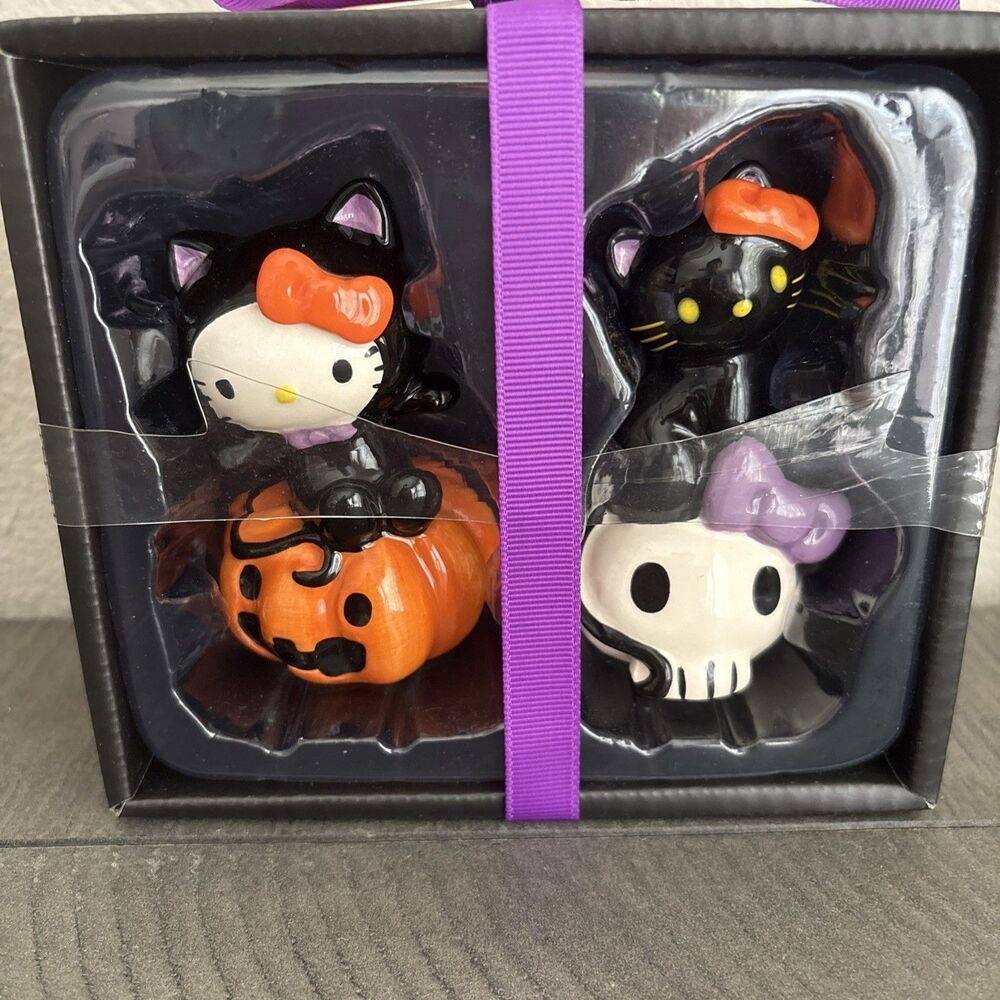 Hello Kitty Halloween Salt & Pepper Set & Friends Skull & Pumpkin Blue Sky NEW